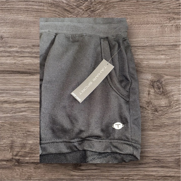 Tahari Sport, NWT Women’s Shorts - XL - Picture 4 of 4